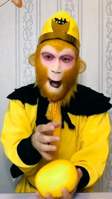 美女吃瓜孙悟空,一场奇幻的瓜果盛宴