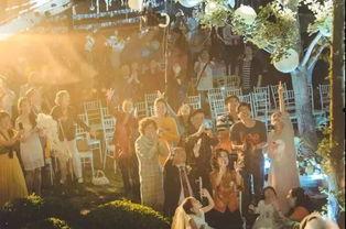 大型婚礼吃瓜群众