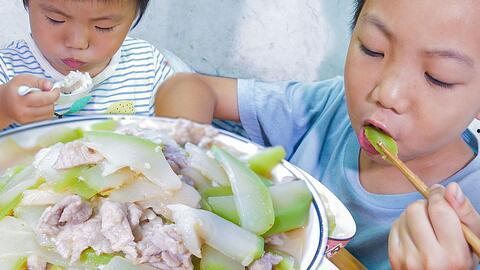 葫芦瓜蒸着吃还是煮着吃,蒸煮两相宜，营养美味尽享