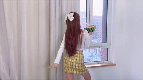 给女生发吃瓜好吗,一起吃瓜，共享快乐时光