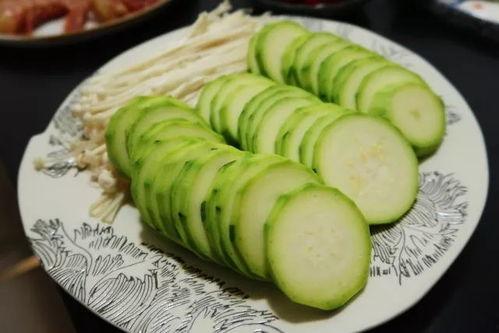 吃瓜自己在家吃