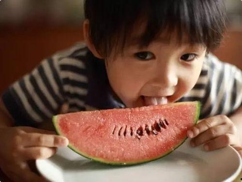 西瓜条吃瓜博主,揭秘网红博主背后的甜蜜生活