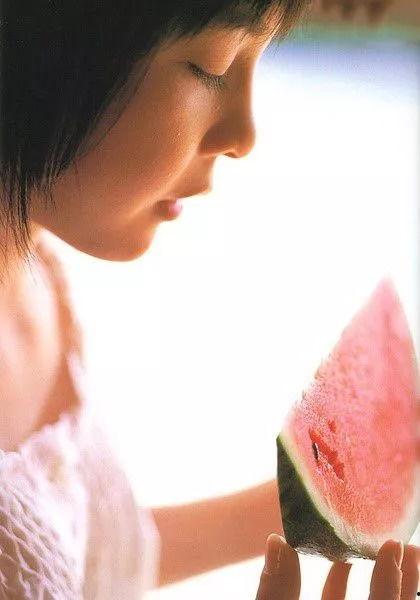 揭娱吃瓜,娱乐圈那些鲜为人知的幕后故事